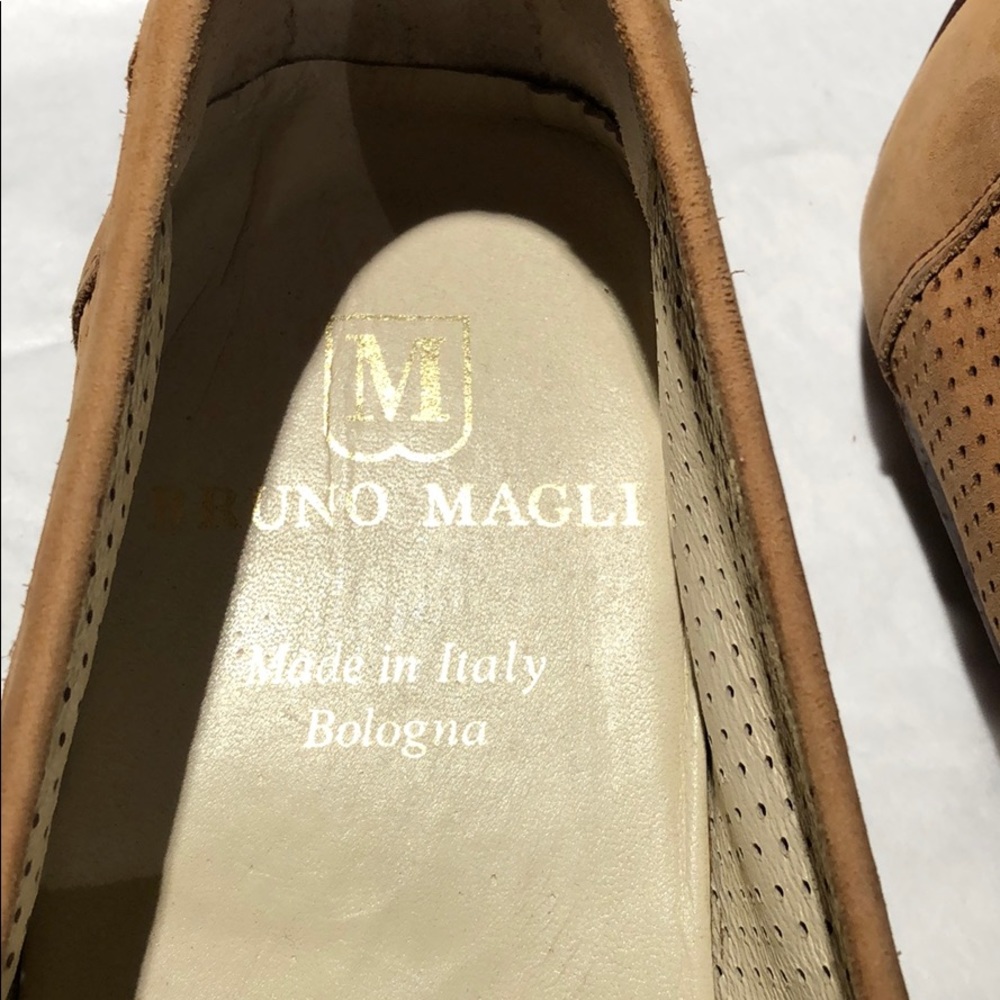 Shoes - Picture 3 of 5